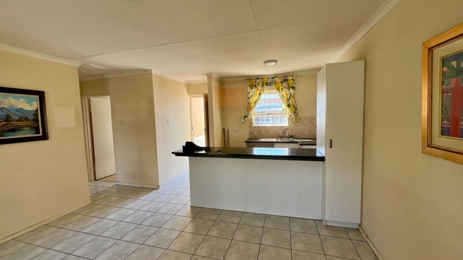 2 Bedroom Property for Sale in Whispering Pines Western Cape